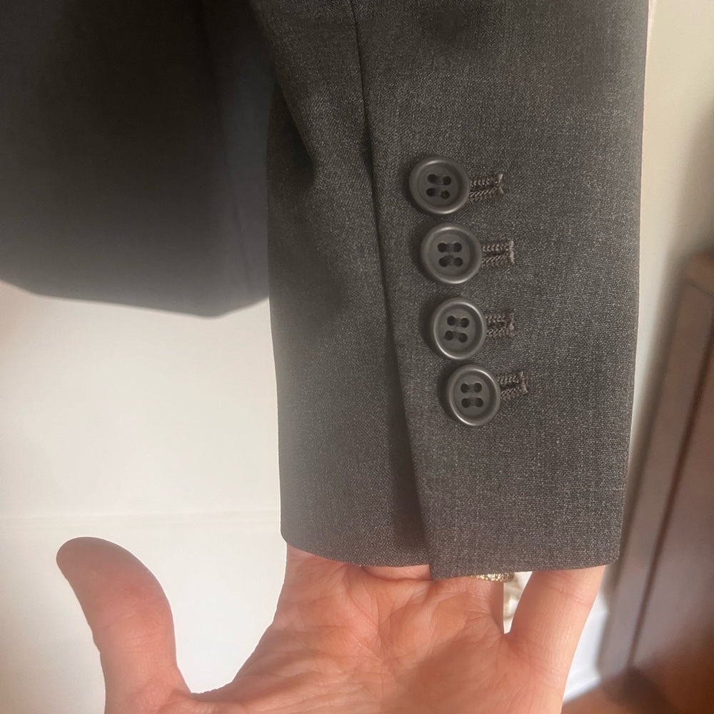Theory Gray 2 Button Blazer, Size 2 - image 5